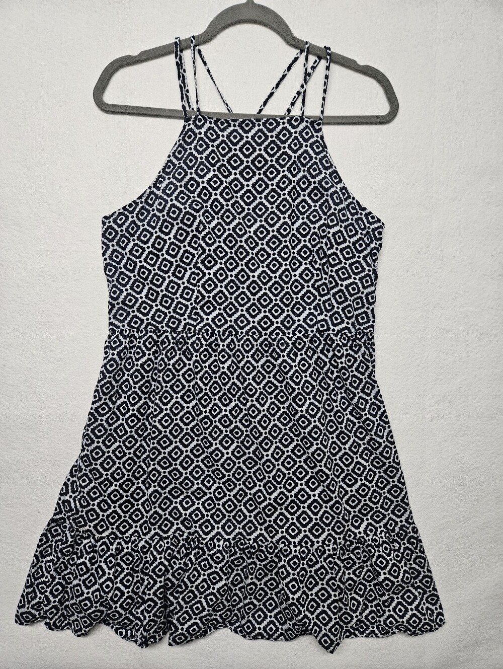 Ann Taylor LOFT Geometric Dress Ruffle Flowy and Fitted Navy White Medium